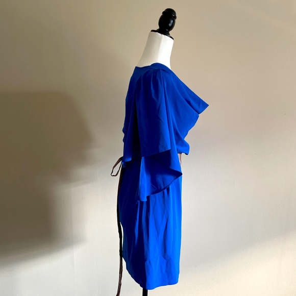 NWT Beautiful blue dress with belt - Picture 2 of 5